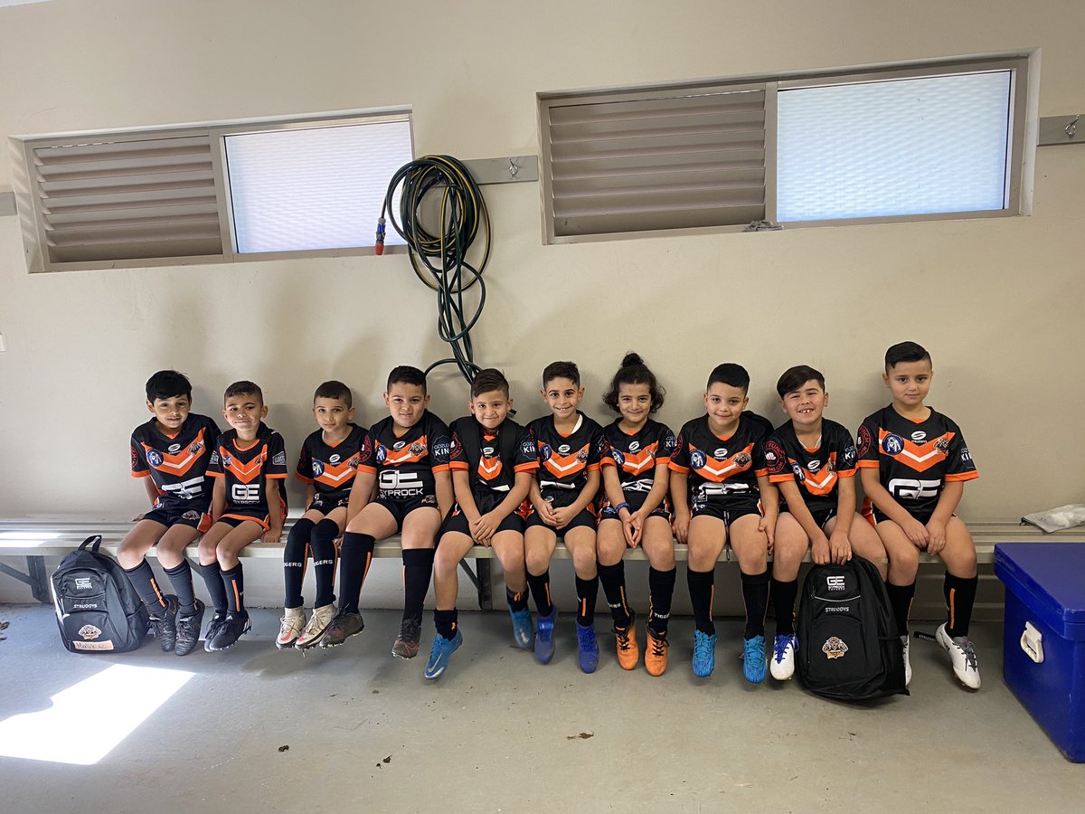 MohamadAddouj's tweet photo. 1 more week I get my boys back 😍😍#juniorRL #greenacretigers #tigersareyoureadyready https://t.co/nXcNbrxn0z