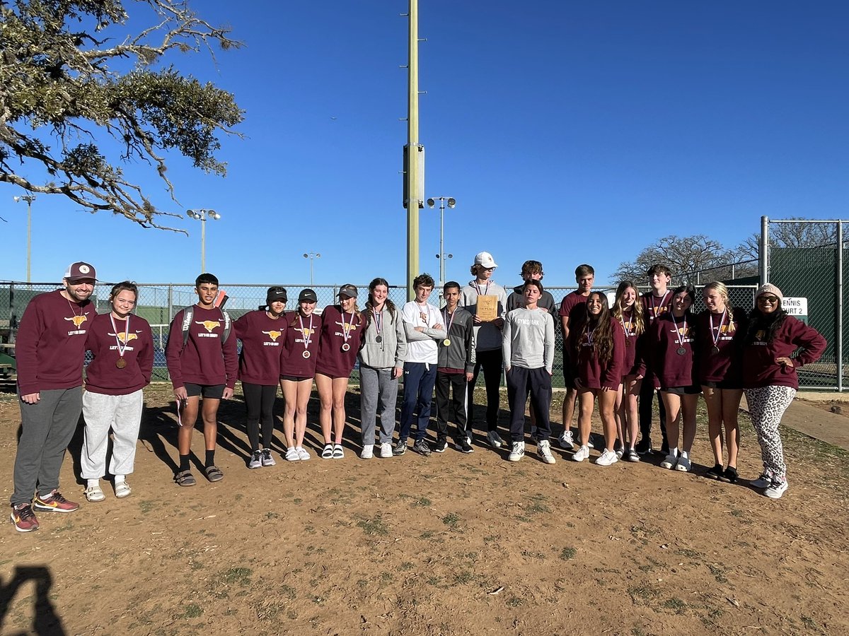 DSTigerTennis's tweet photo. JV took FIRST PLACE overall today!🏆💫 
We brought 18 athletes to the FHS Tourney &amp; all 18 athletes brought home hardware! 9 were FRESHMEN!😎
9 athletes took home🥇
6 athletes took home🥈
3 athletes took home🥉

TY to the tennis legend, Coach Randle for ALWAYS being a great host! https://t.co/DAJrmuVBYf