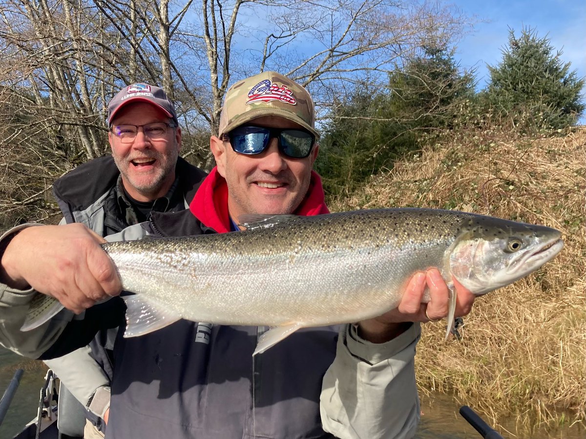 billoutdoors1's tweet image. Who else is on the board for January!  #steelhead #wintersteelhead #vmchooks #luhrjensen #oregon