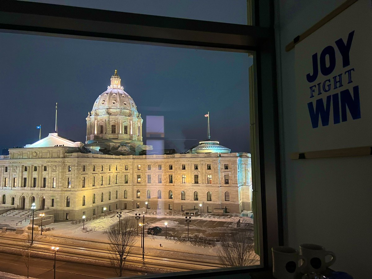 epmurphymn's tweet photo. End of a big, long day.
👊🏼 AGO Funding
👊🏼 Crown Act
👊🏼 Juneteenth Holiday
👊🏼 Paid Family Medical Leave
👊🏼 Earned Sick and Safe Time

Tomorrow, reproductive freedom. 

We didn’t come to play. #JoyFightWin https://t.co/tGtyySvaYh