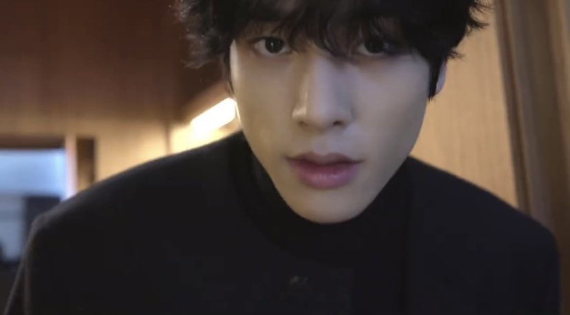 15ARCHIVEz's tweet photo. gorgeous asf!  #ENHYPEN_JAKE #제이크 https://t.co/MzRE5DNdlG