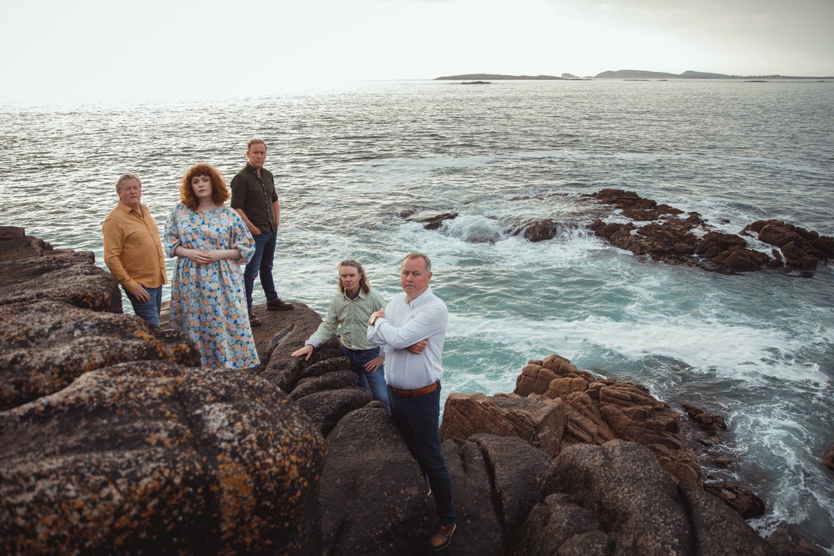 CulturalCentre's tweet photo. An Grianán has two fantastic concerts coming up this weekend featuring Landless, Julie Avalon, Niamh Bury, Clann Mhic Ruairí &amp; TRÚ! https://t.co/l9enoFfaKu (2/2) https://t.co/zEms9ZeNaT