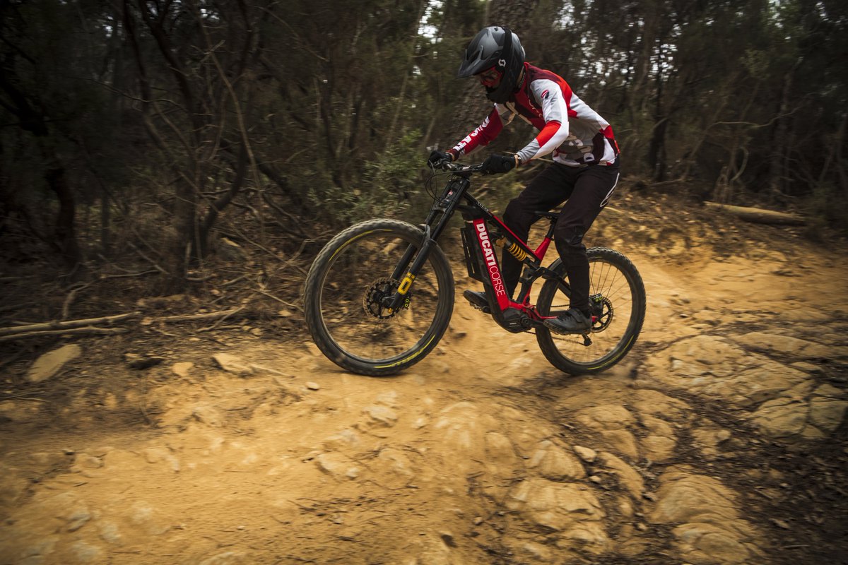 DucatiUK's tweet photo. Off road.
At top speeds.
The TK-01RR is pure adrenaline: https://t.co/Pxg34gsEwO
#TK01RR #PoweredByTHOK #Ebike #EMTB https://t.co/ZnSawyCbqj