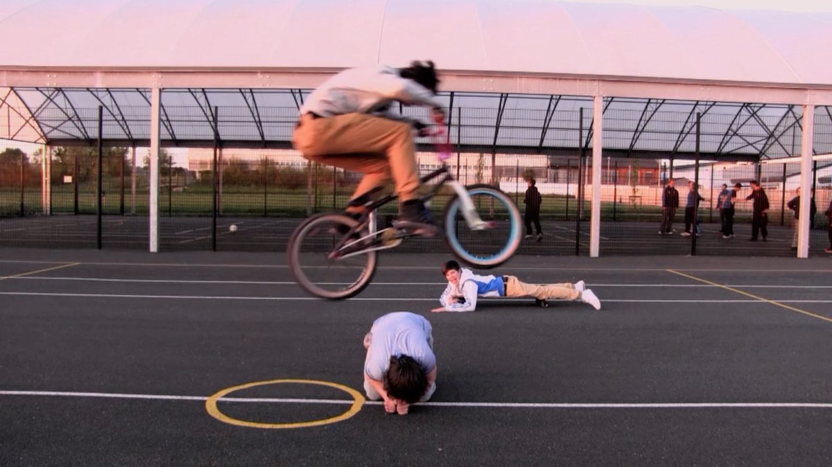 🧵This week our Socially Engaged Photography Network supported programme was all about youth! Case studies of Fotonow's past work with Plymouth City Council was elaborated upon by Rishi Bates from <a href="/PlymYouthServ/">Community Youth (Plymouth Youth Service)</a>  bringing...