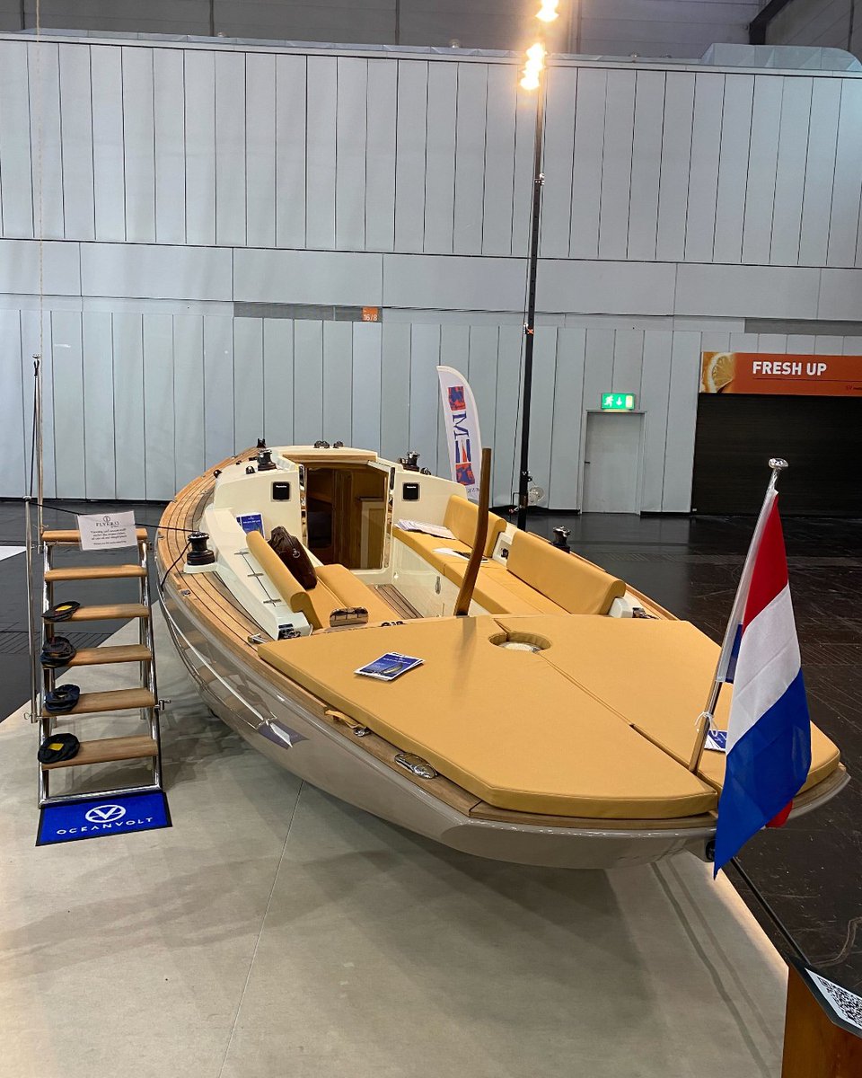 Oceanvolt_Ltd's tweet photo. The electric Flyer 33 built by @MenkenMaritiem at Hall 16, Stand D03!
#menkenmaritiem #flyer33 #electricboat #electricsailing #thefutureiselectric #bootdusseldorf #bootdüsseldorf2023 #boot2023 https://t.co/HUrMtlilEL