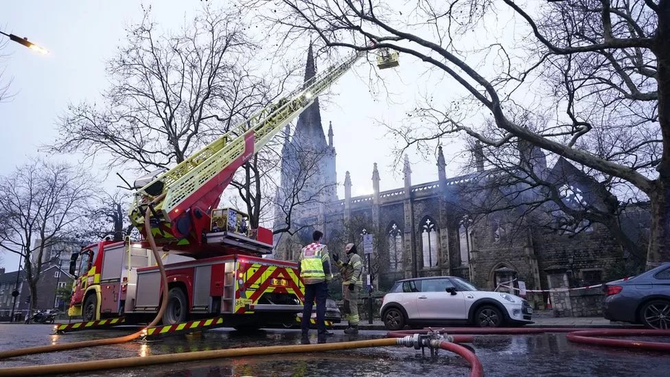 revcatherine1's tweet photo. Huge prayers for @tweet_too_woo and the people of St Mark’s Hamilton Terrace. 🙏🏻🙏🏻🙏🏻🙏🏻 https://t.co/Wby1uAMDVx