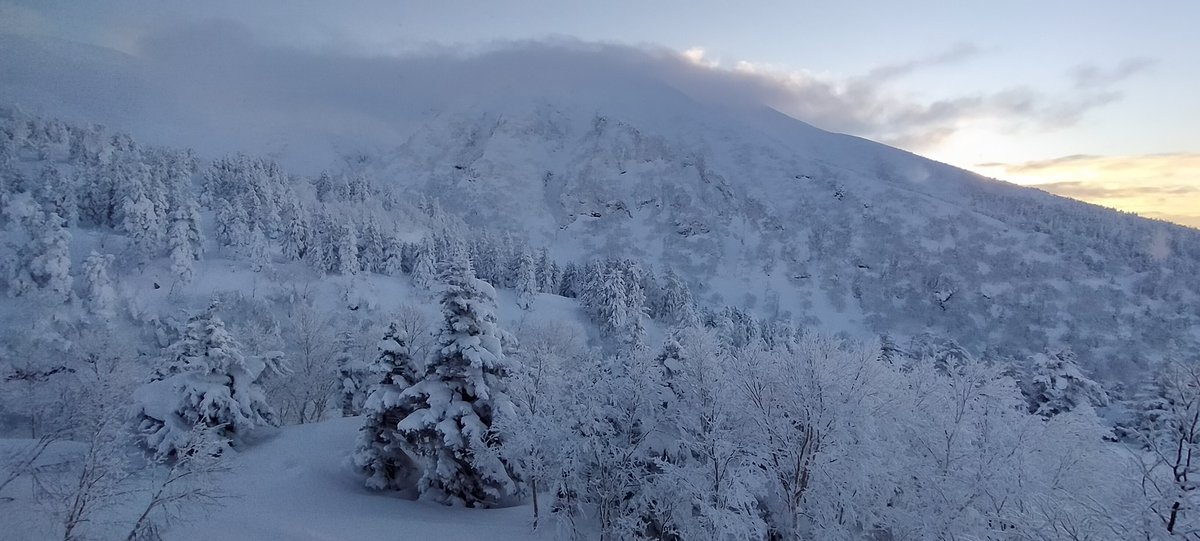 BotakJepang's tweet photo. #十勝岳温泉 #凌雲閣 #Hokkaido

絶景露天風呂がオススメの宿。 https://t.co/ZLQSnRDYNw