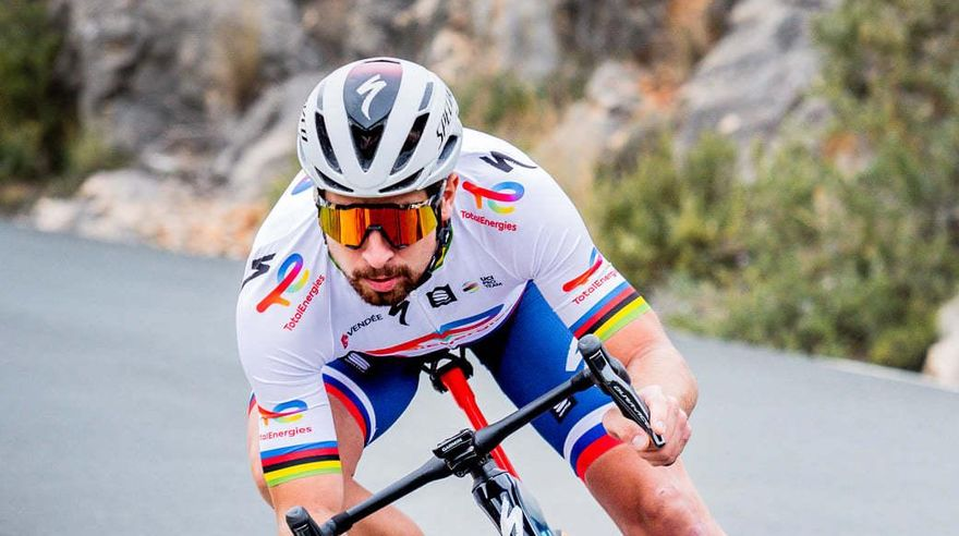 Se retira Peter Sagan. Si teneis dos minutos os animo a leer y a compartir el hilo que le dedique. 👇

En lo que da de si Twitter, trato de explicar la importancia de don Peto Sagan para nuestro deporte

Un artista, un creador, un animador, un escultor, un artíficie.... un GENIO