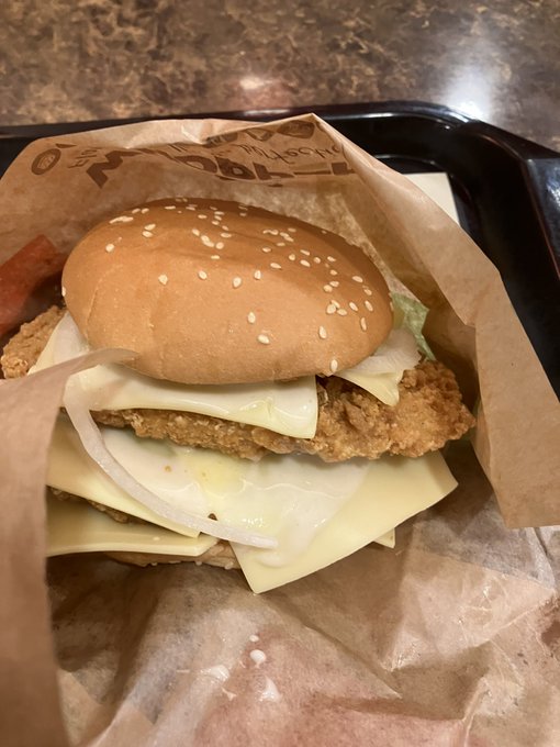 帰りにバーガーキング寄ってみましたがコレは暴力的ですわ… 