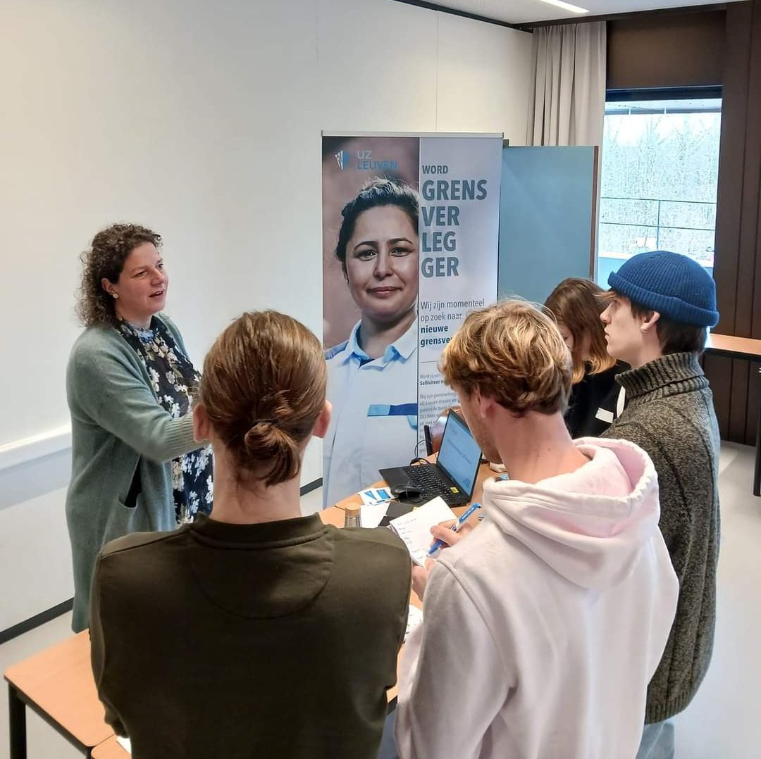 Jolanda Vandevenne (@jolanda_vdv) on Twitter photo Studenten bachelor verpleegkunde Odisee -Brussel stellen vele terechte en inhoudelijke vragen over stages en wat ze willen leren. Ons antwoord van #grensverlegger <a href="/UZLeuven/">UZ Leuven</a> kwam echt tegemoet aan hun noden. Blije gezichten.🙏 <a href="/StijnMuylaert/">Stijn Muylaert</a> voor de samenwerking <a href="/UZLeuvenNursing/">UZ Leuven Nursing</a> Studenten bachelor verpleegkunde Odisee -Brussel stellen vele terechte en inhoudelijke vragen over stages en wat ze willen leren. Ons antwoord van #grensverlegger <a href="/UZLeuven/">UZ Leuven</a> kwam echt tegemoet aan hun noden. Blije gezichten.🙏 <a href="/StijnMuylaert/">Stijn Muylaert</a> voor de samenwerking <a href="/UZLeuvenNursing/">UZ Leuven Nursing</a>
