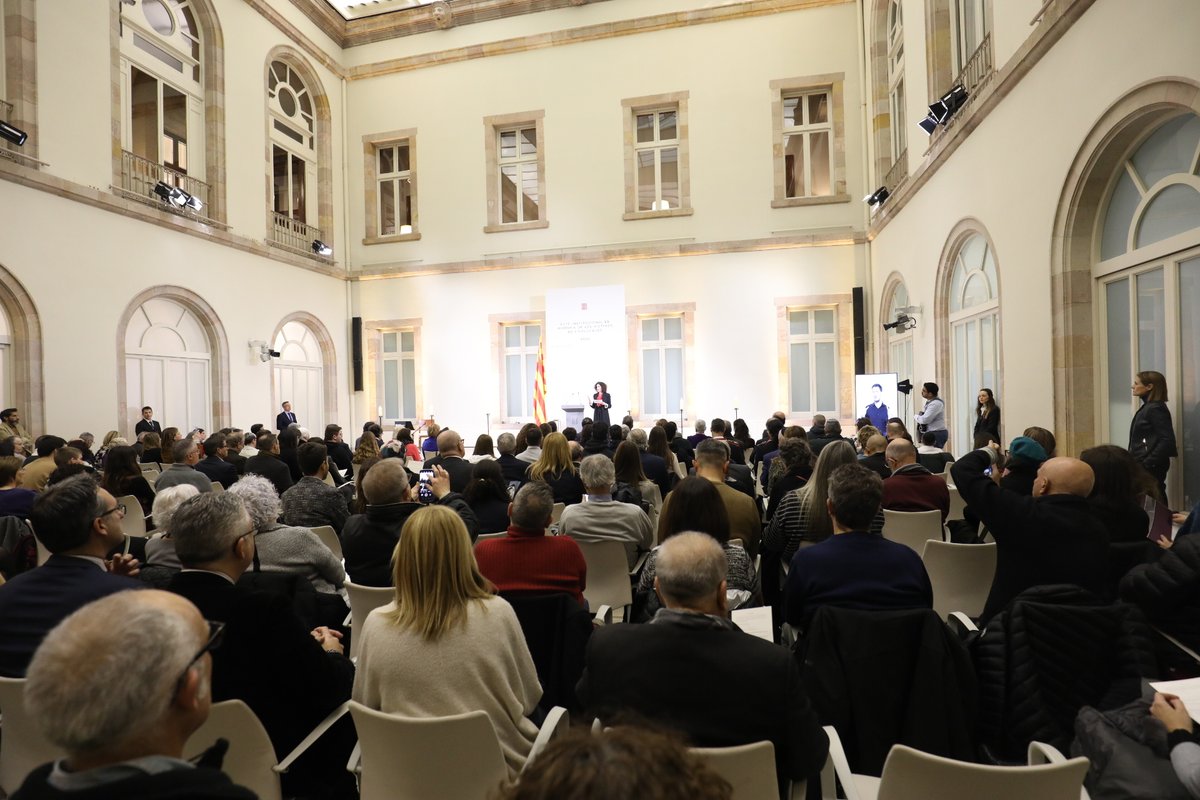 Parlament de Catalunya tweet media