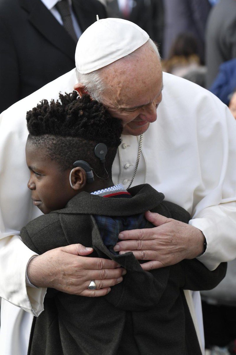 "Deus está em ação, como uma pequena semente boa, que brota silenciosa e lentamente. O bem cresce sempre de maneira humilde, de forma oculta, muitas vezes invisível"

#PapaFrancisco #EvangelhodeHoje