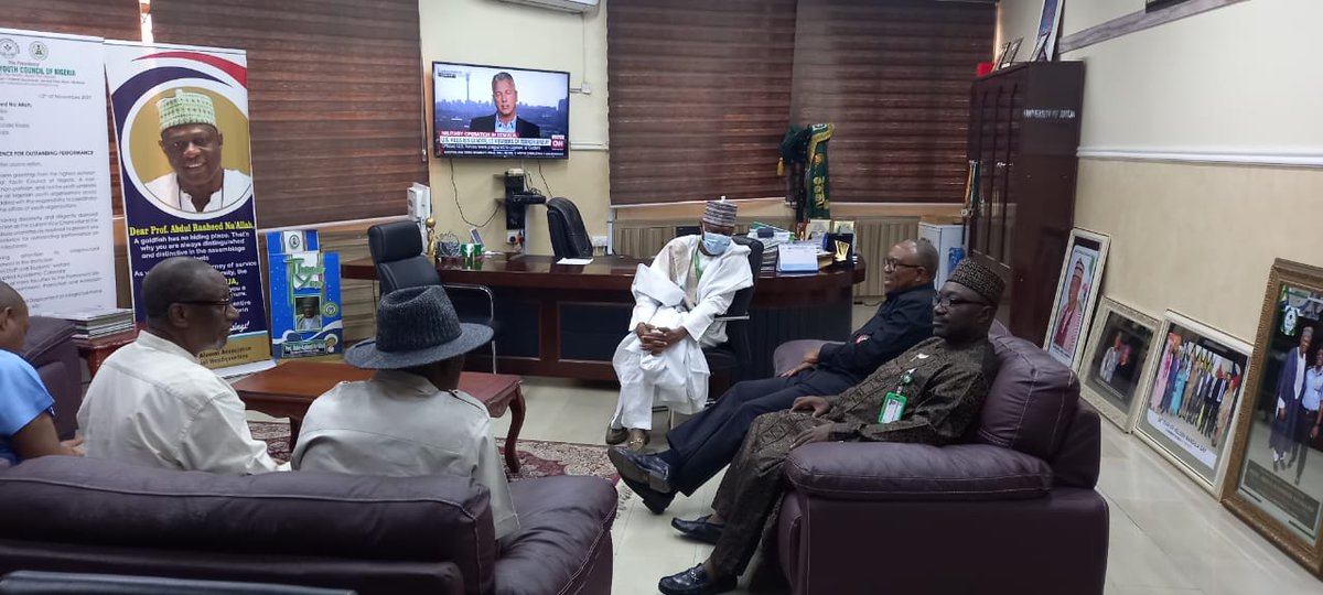 PeterObi's tweet photo. This Morning, I had a breakfast meeting with the VC of UniAbuja, Prof Abdul-Rasheed Na'Alla, in his office. I told the VC that every nation survives by the type of leadership it has; a leadership that is sacrificial, visionary and adaptive. -PO https://t.co/DZK3P42lIK
