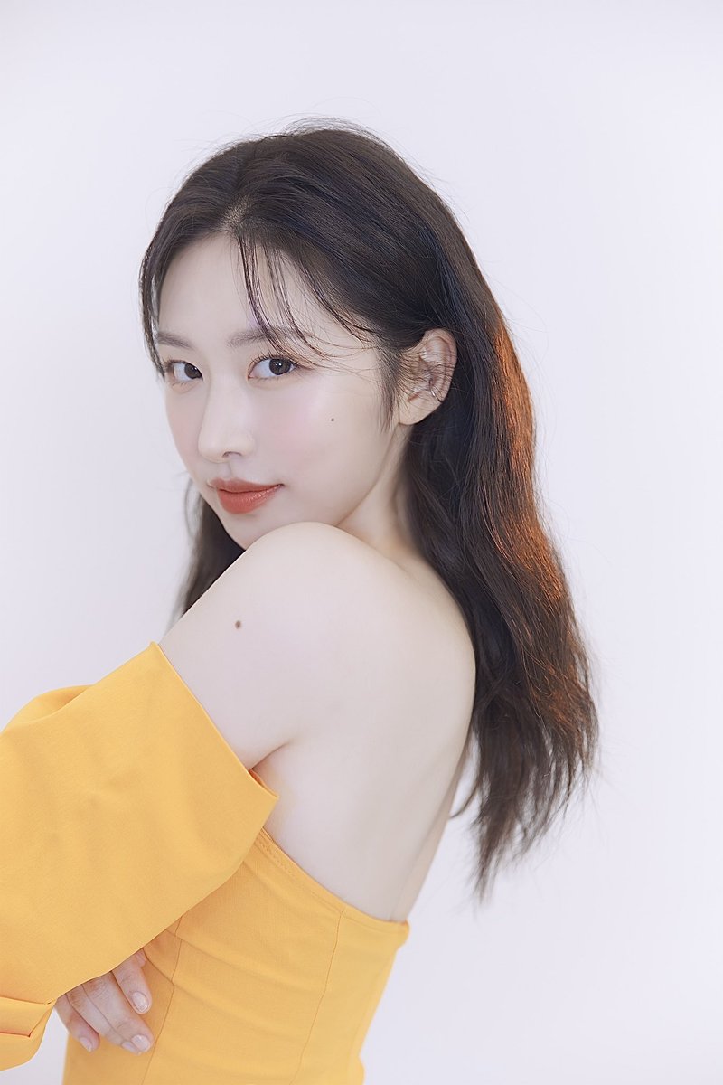 Hezz_offcl's tweet photo. ✨💛⭐️🌝🐝 

#Hezz #헤즈 
#홍의진 #HONGEUIJIN https://t.co/Dm8WxBr0NM