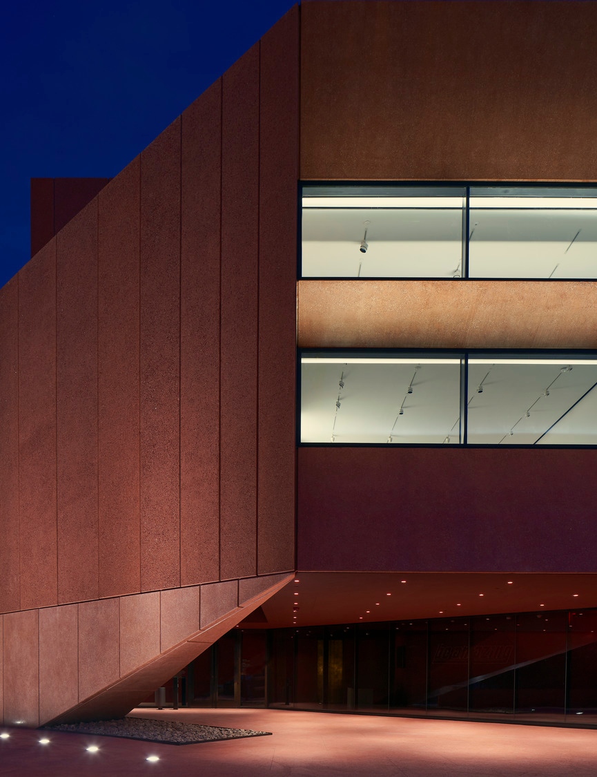 AdjayeAssoc's tweet image. Dusk, dark, and day at Ruby City in San Antonio, TX (2019)​⁠. The contemporary art center is jewel-like in its design: rich in color, angular and smooth, and rough and sparkling.
⁠
@dadjaye #davidadjaye #adjaye #adjayeassociates #architect #contemporaryart #jewel #materiality