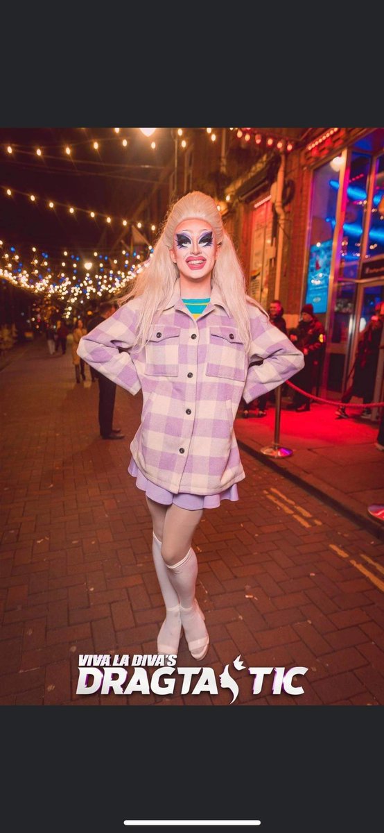 GlitterChops's tweet photo. Look at my gal owning the world #Drag #Dragbaby https://t.co/gNrcOljwYD