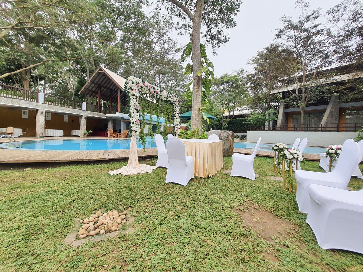 gusr_official's tweet photo. Live In Love... 👰 ❤️ 🤵

#wedding #weddinginspiration #outdoorwedding  #grandudawalawesafariresort #visitudawalawe https://t.co/GG48rWvj0M