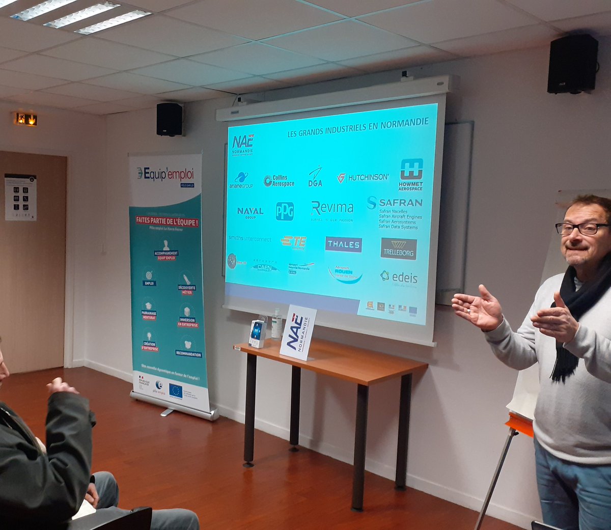 DemarestAurlie1's tweet photo. #avecPoleEmploi #Tousmobilises avec @Poleemploi_Ndie Hier, au Pôle emploi du @havre Ferrer découverte des métiers des industries aéronautiques et aérospatiales✈🛬🚀, présentation du groupement d'employeurs @NAE et de l'entreprise @REVIMAGROUP des opportunités d'emploi à saisir! https://t.co/D0fEI4MIrj