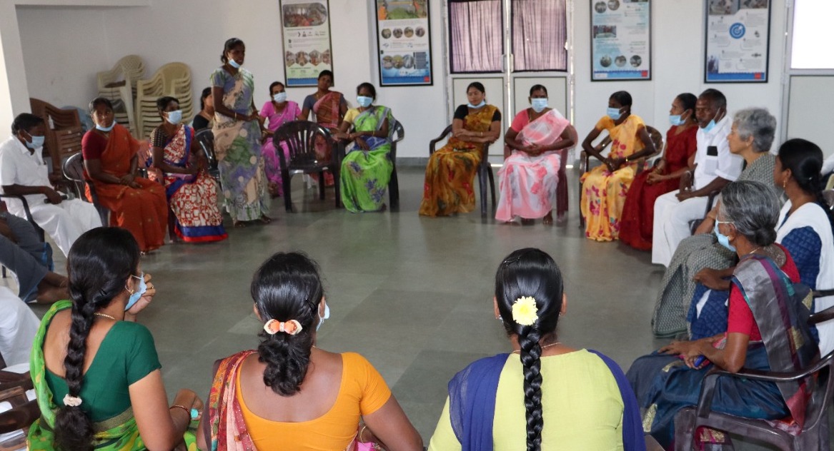 mssrf's tweet photo. .@doctorsoumya visits #MSSRF's #FishForAll centre in #Poompuhar, & interacted with #students, key #stakeholders & staff
#School #children from #EveryChildAScientist programme presented their #science projects
@QualcommforGood @larsentoubro @ESSO_INCOIS @tnfdcofficial @nfdbindia https://t.co/jOIv3GWslQ
