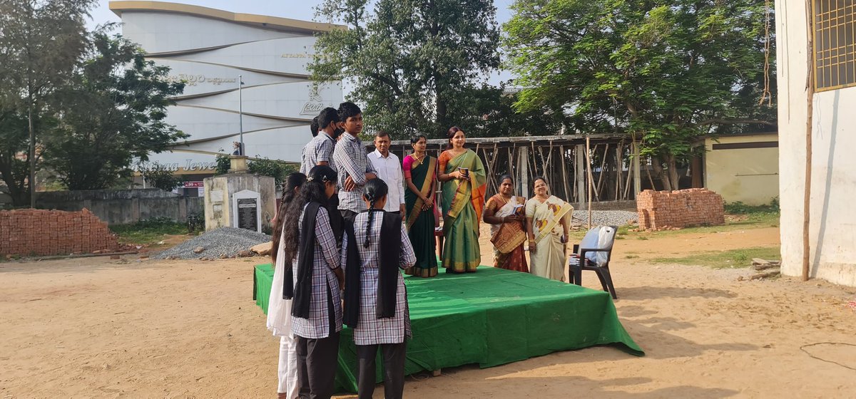 Shaikfarhakous1's tweet photo. #RepublicDay2023 
#NAVASENAWOMENANDWELFAIRTRUST https://t.co/xBAJlfZCRR