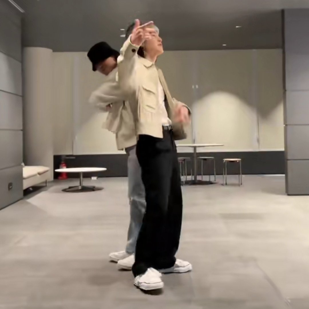 littolbri's tweet photo. ⠀⠀⠀
⠀⠀
Challenge done! Are you up for it? Show us your best moves! 😎🕺🏻
⠀⠀⠀
#BULLETPROOF #RUNBULLETPROOF #Y #BRI 

ㅤ https://t.co/lif45s2wqY