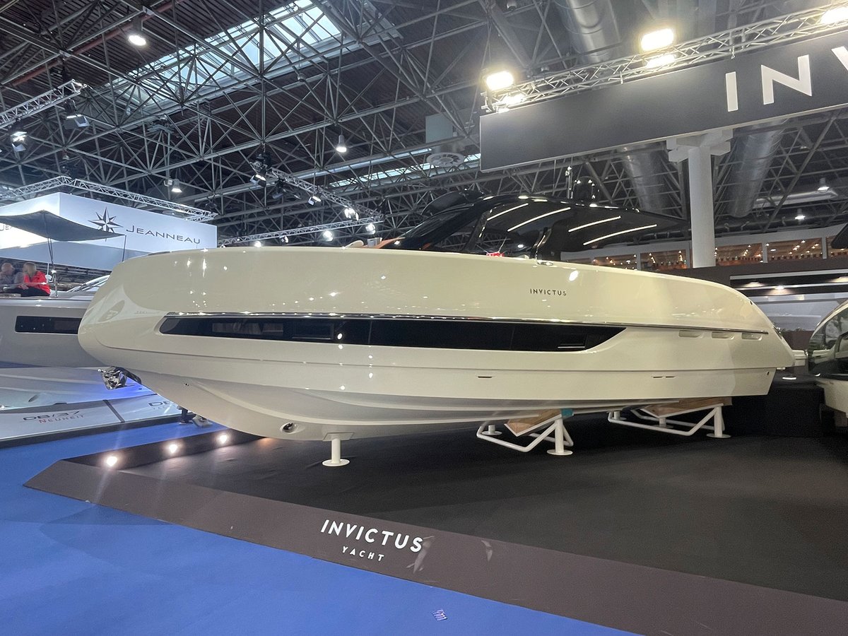 NauticaPalamos's tweet photo. El pasado fin de semana, el equipo comercial de Náutica Palamós viajó a Dusseldorf para asistir al Dealer Meeting de Sea Ray y al Salón Náutico de esta ciudad.
#NáuticaPalamós #boot2023 #boatlife #bootdusseldorf #embarcaciones #navegar #lanchas #boat https://t.co/GRJjhlsbBF