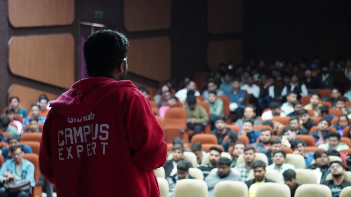DSC_Charusat's tweet photo. Here's the glimpse of the event DEVLOOP 2.0 organized at Mehsana in which GDSC CHARUSAT team also participated
Also, cheers to the organizers @BratinKundu, @Tirthak_patel, @Margipatel22 and lead Khushi Mehta.
Kudos to @Mehdevclub for organizing such an extraordinary event !! https://t.co/2tJMvdK5kw
