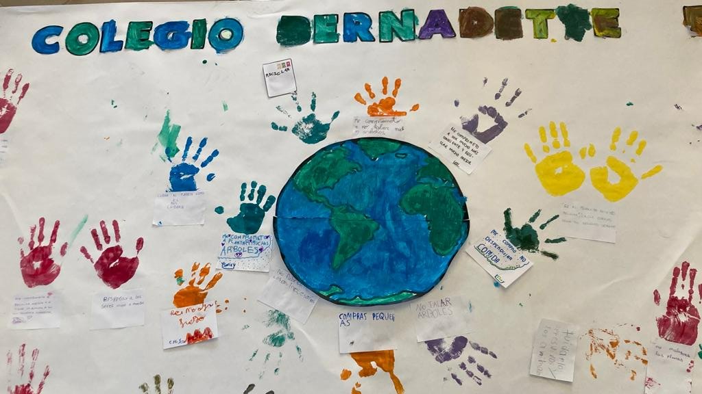 Colegio Bernadette tweet media
