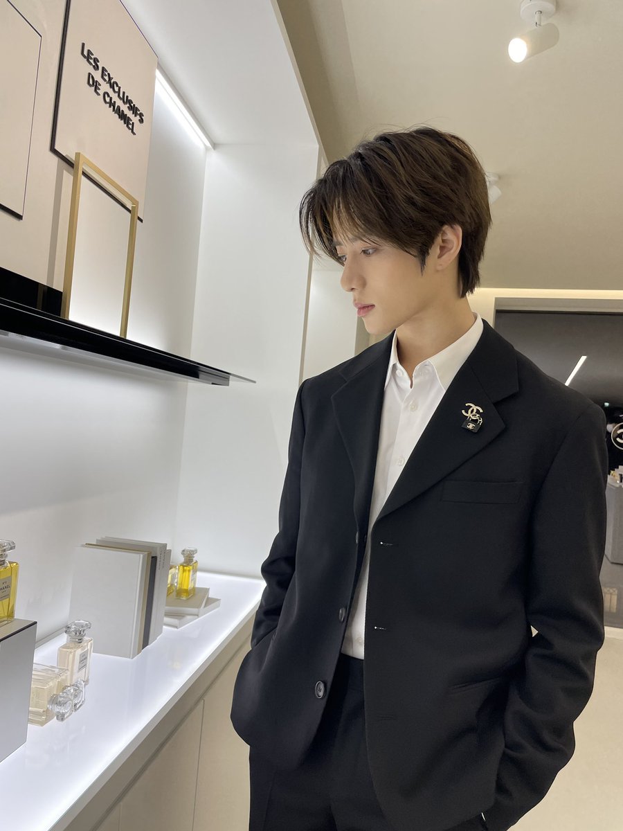 DAWGGG LOOK AT MY LAWYER IM GOING TO JAILLL😭😭😭