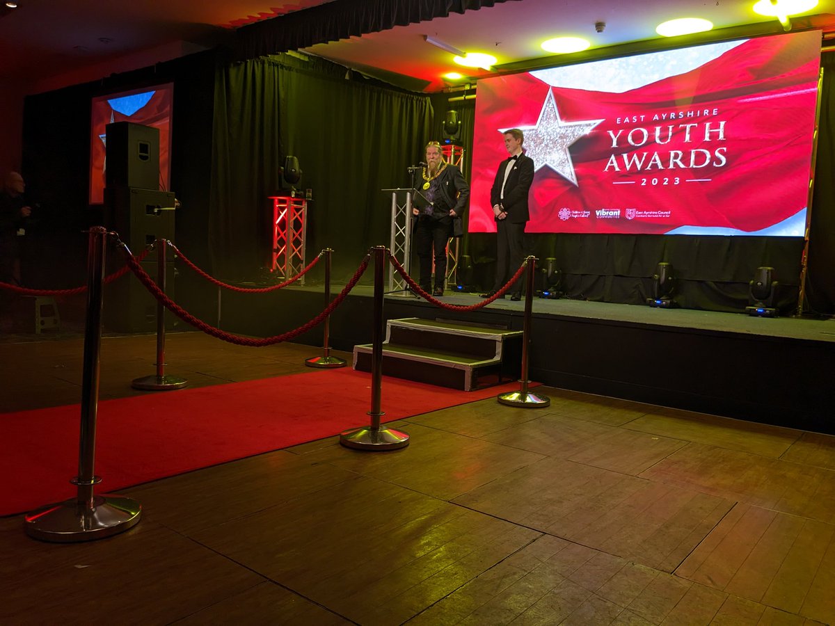 ActiveSchoolsEA's tweet photo. The @EACrobertburns YAs enjoying the EA Youth Awards last night along with nominees Emily &amp; Abbey! Top night 👍🏼 Well done to all the nominees and winners! 👏🏻👏🏻👏🏻 @EastAyrshire @eacSport @sportscotland @brodie_suzanne @VibrantEAC @Vibrant_Socks @_KevinWells https://t.co/NInK3chGEC