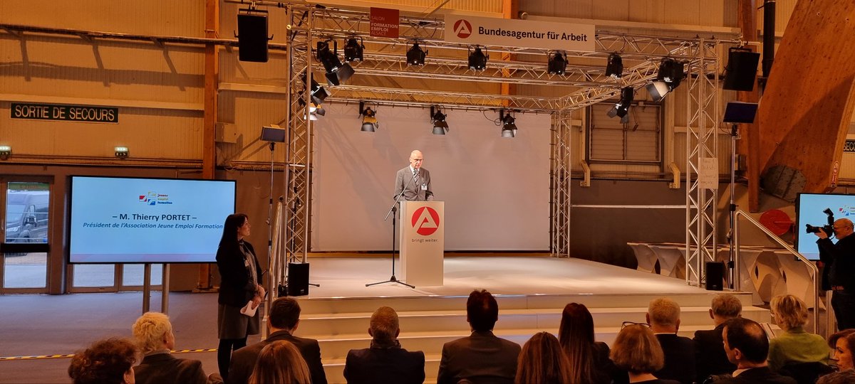 Inauguration du <a href="/SFEAlsace/">SFEAlsace</a> 2023, plus de 300 stands à découvrir ! Entreprises, organismes de #formation,  institutions, fédérations pros, tous les acteurs de l'#Emploi sont là, à vos côtés #OnEstLaPourVous #Recrutement #Emploi