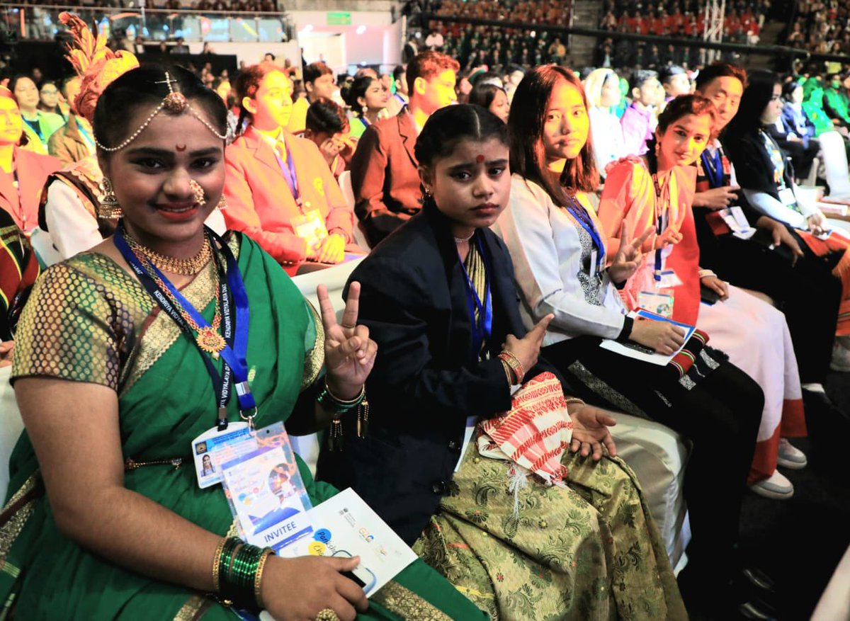 dpradhanbjp's tweet photo. Excitement, energy, buzz and a lot of cheer at the Talkatora Stadium. 

Our #ExamWarriors await the arrival of their favourite teacher, PM @narendramodi ji. We all look forward to de-stress, chill, get inspired and celebrate #Exams with PM Modi ji. 

Welcome all to #PPC2023! https://t.co/21N25KutaG