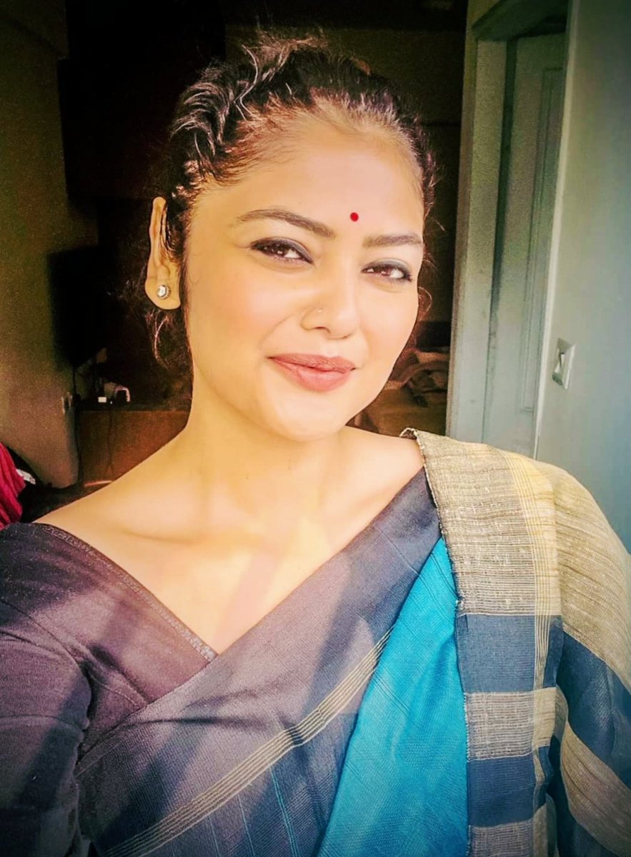 sumanaitc7's tweet photo. #শুভ_জন্মদিন_নেত্রী 🎁💝🍰

@sayani06 https://t.co/Ht8ubhVdVo