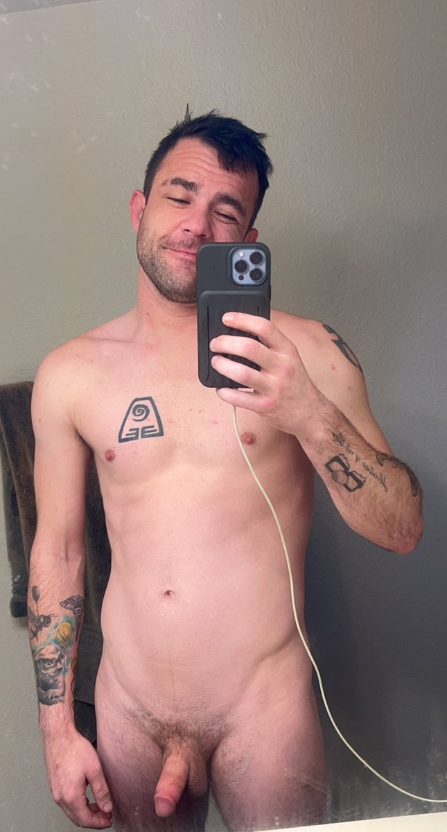 theseusneville's tweet photo. Am I naked? Twitter wants you to click the photo and find out. 😜 also, why not just take those cute lil fingers and subscribe to my onlyfans while you’re at it? 😈 https://t.co/gqH4GRpAsx https://t.co/X3Pa3MqMYl