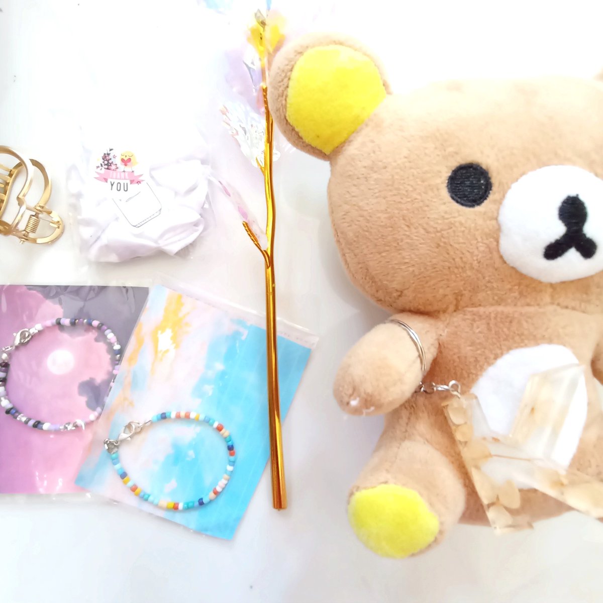 AMNLCrafts's tweet photo. Avail of our different set bundles for this Valentine's Day, customization of beaded crafts is free! (Jan 27 - Feb 11)
AVAIL SET 1 FOR P260 ONLY! 🖤
- Tulip Hair clip 
- Couple beaded bracelet 
- Resin letter keychain
- Handmade letter  
- Stuffed toy 
- Scrunchie 
#giftideas https://t.co/oz0zEczgyt