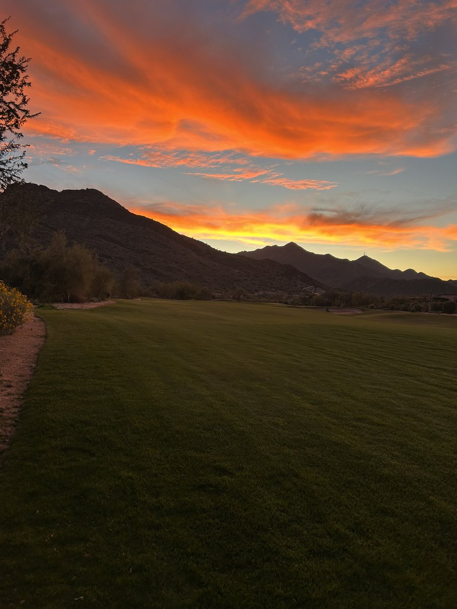 evancornwalace's tweet photo. Morning🌅 https://t.co/eROm01A2f3
