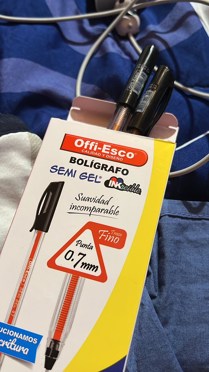 McMargui's tweet image. El papá upa de los lapiceros standard gel 🖊️ #OffiEsco