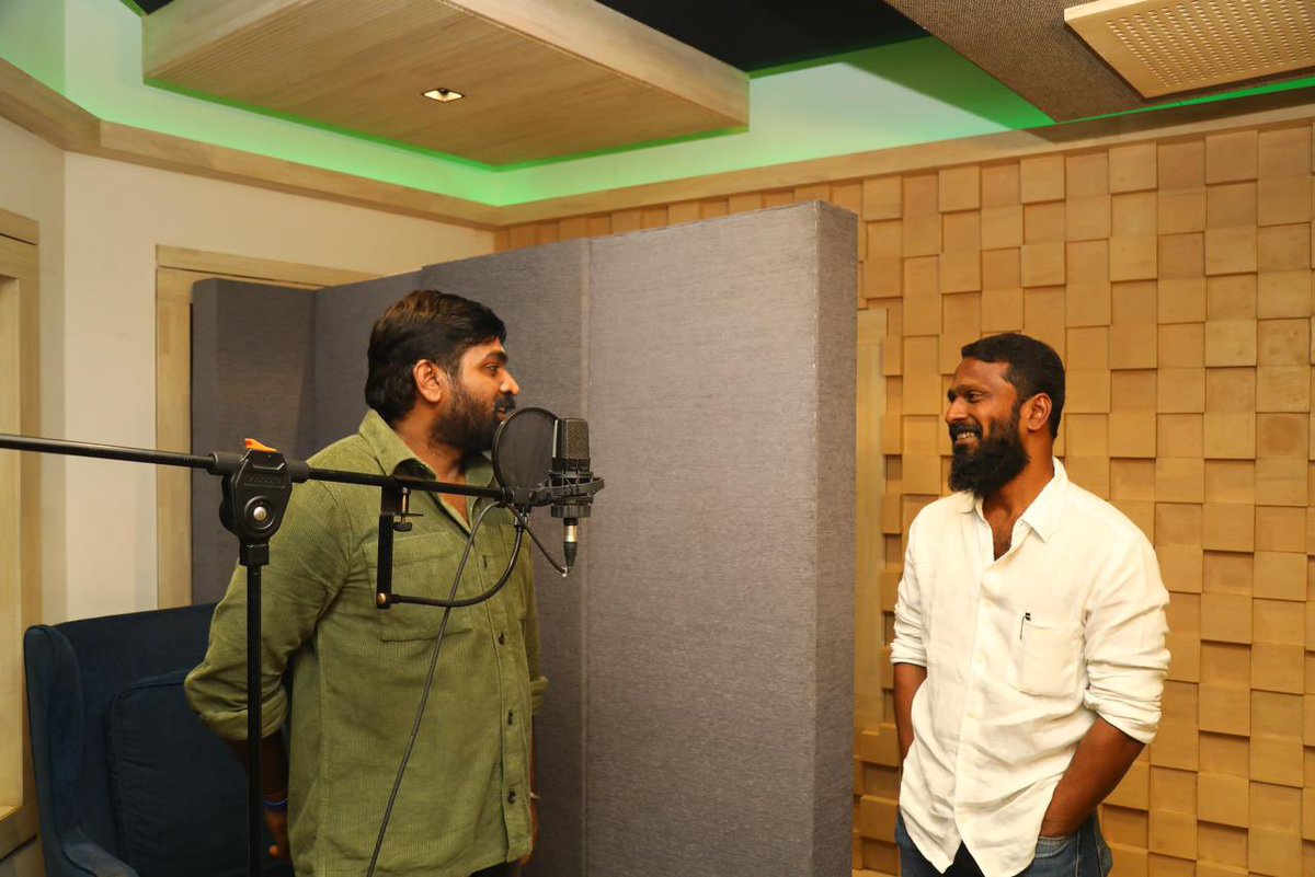 veonetamil's tweet photo. Dubbing starts today for #Viduthalai Part-1 

💰 @rsinfotainment @elredkumar
A #Vetrimaaran Directorial
An @ilaiyaraaja Musical 
A @RedGiantMovies_ theatrical release 

@sooriofficial @VijaySethuOffl   @BhavaniSre @GrassRootFilmCo @RedGiantMovies_ @PeterHeinOffl https://t.co/hLR5LGjdHL