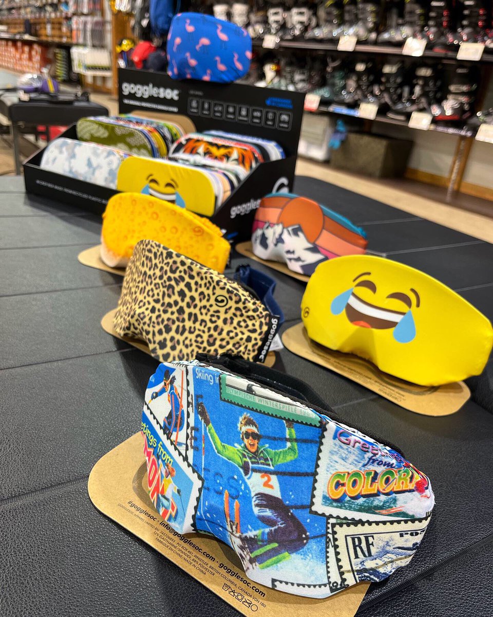 Ishii_Niigata's tweet photo. #石井スポーツ新潟店 です❗️
🎿#gogglesoc 🎿
100% リサイクル素材ゴーグルソフトカバー👀🌟
移動中、休憩中、アフタースキーの収納保護。
ゴーグルアップしているときもそのまま保護カバーとして装着可能。
丸洗いの洗濯もOK😎✌️
#胎内スキー場 にて #試乗会 も実施予定⛷🌬
申し込み受付中🌈🌈 
#山 https://t.co/quhEdRt6A6