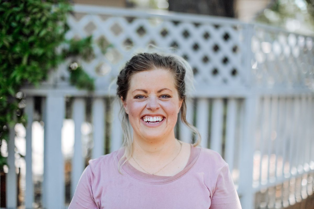 Your smile defines you! Keep your teeth looking perfect! Brush and floss daily and don't forget to make your cleaning appointment.
😀
orcharddentist.com

#orchardentistry  #dentistry  #oralhygiene
