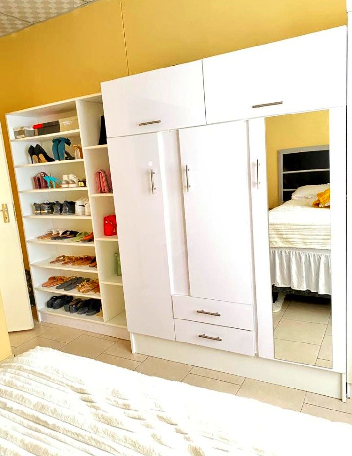 __b_class__6's tweet photo. I can beautify your room 🔥🚀☄️
You can order yours too..
Wardrobe it's N$3300
Shoe rack it's N$1500

Please help out to rt, my clients might be on your tl https://t.co/5GTunKeqIT