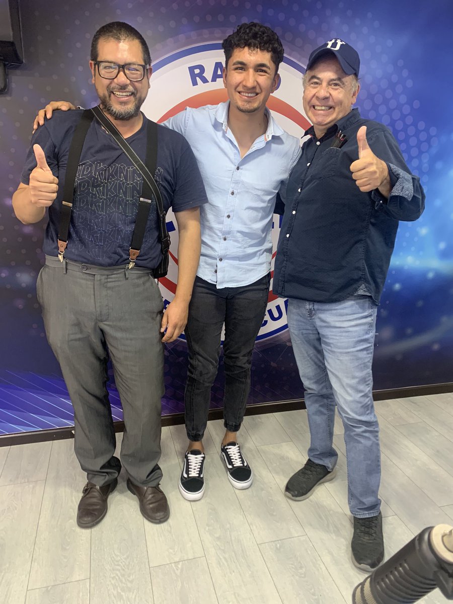 andres_afv's tweet photo. Mijos lindos, vecino, vecinita excelente entrevista la de hoy junto a Santiago Segovia y Santiago Naranjo (@MijolindoEC1). ¡Excelentes personas!

➡️ https://t.co/6Cv7Mrmcet https://t.co/keWUizJxjw