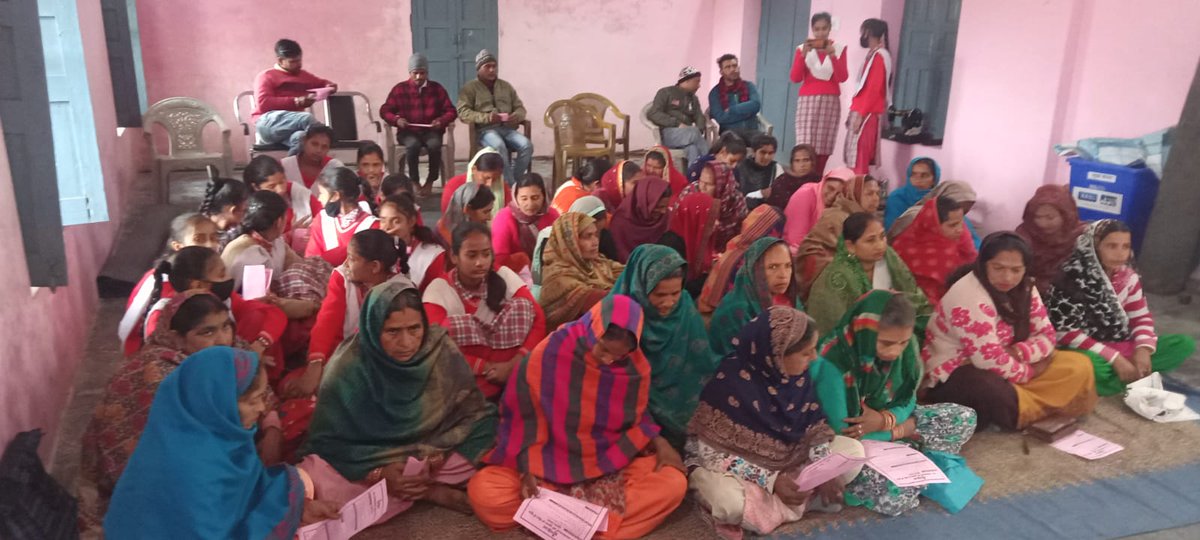 ioclpunjab's tweet photo. #SafetyClinic on #LPG by Pradeep Gas,at Anjoli,Sirmaur under IDO Shimla @ioclpunjab
Customers briefed about Safe kitchen practices, ideal installation, PDC, emergency helpline, general safety, #Compositecylinder #Chhotu etc.
@DirMktg_iocl 
@IndianOilcl 
#Lpgsafety https://t.co/huvlrj9YqL