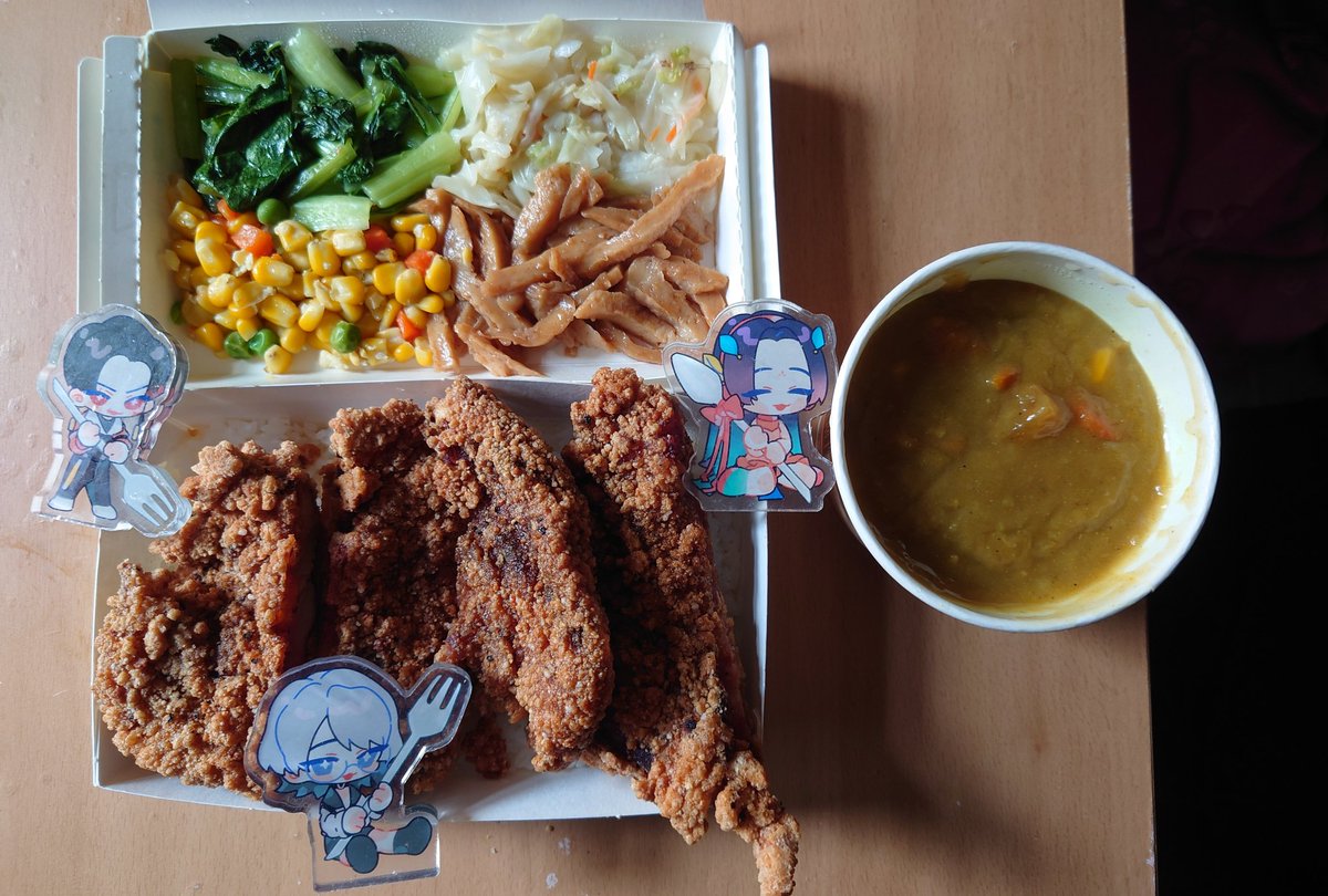 咖哩雞+雞排便當
#孤兒分你食
#食飯配扁食
#分心食一喙