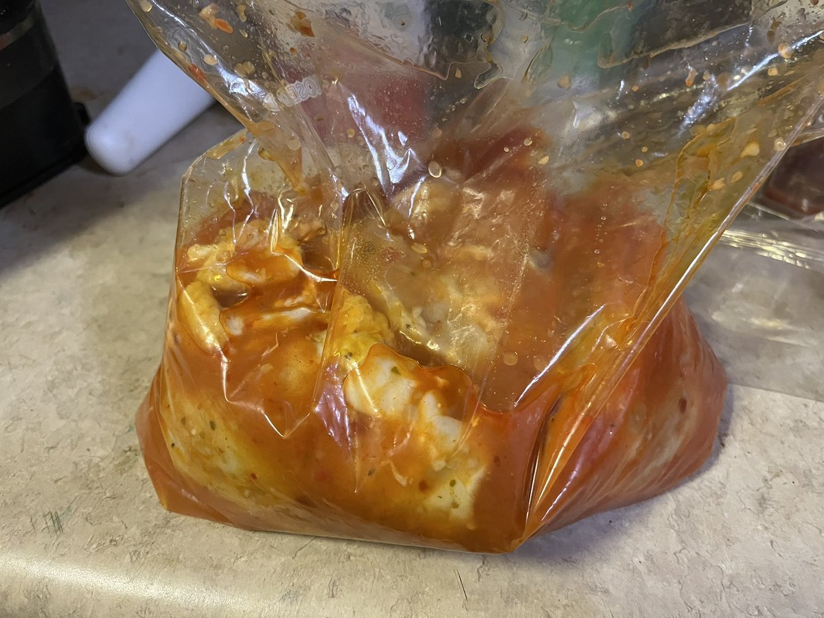 toddly42002's tweet photo. Yes it’s 27°. Yes it’s snowing. Yes I’m grilling.  #Chickenthighs. Soaked for 3 days. #Italiandressing and #FranksRedHot. 2 to 1 ratio. Seasoned with #southwestchipotle. #CookingWithTodd https://t.co/wsJRCPWits