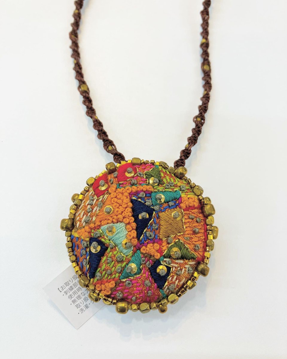 SINJUMONOGATARI's tweet photo. 来週末のスガルトPOP   UP STOREでは刺繍作家Eri-kariさんの作品を特別販売✨【2/3-4】
#森パール https://t.co/GziTVgeLR1