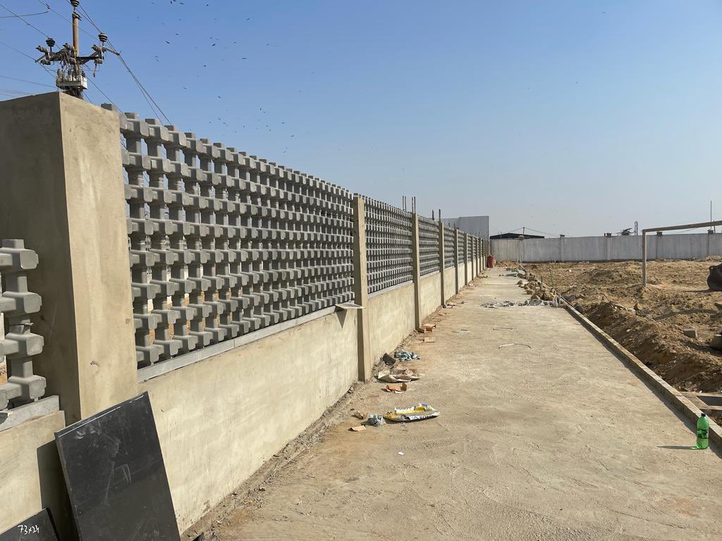 murtazawahab1's tweet photo. Another sports ground is being developed in Umer Colony of Ibrahim Hyderi while a neighbourhood park is under construction in the area of Sherpao Colony in Malir under the #Karachi Neighbourhood Improvement Project. We have prioritised public spaces in recent past #KarachiWorks https://t.co/yHjQXOIkCF