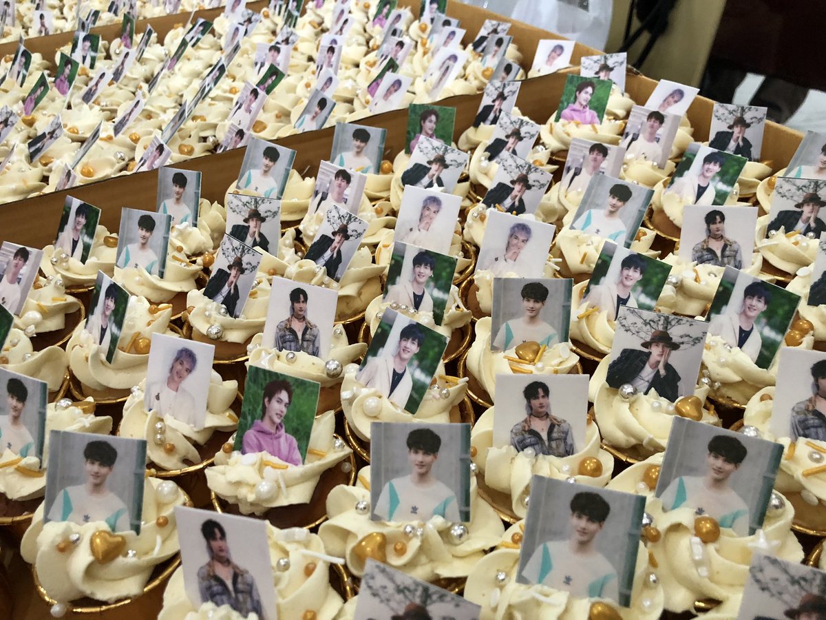 TongPlus_Time's tweet photo. ทานให้อร่อยนะคะ
#HappyTongthkDay
#Tongthk 
#ปลาน้อยของต๋อง 
#TongAquarium https://t.co/M28s8VC65M