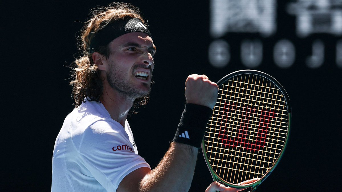 josemorgado's tweet photo. 24yo Stefanos Tsitsipas can't finish in the 3rd set (and 2 MPs), but beats Karen Khachanov 7-6(2), 6-4, 6-7(6), 6-3 to reach a 2nd career Grand Slam final, 1st at the #AusOpen.

Well deserved, playing maybe the best hardcourt tennis of his career.

Now 10-0 in 2023! https://t.co/rYVPq6FiQ8