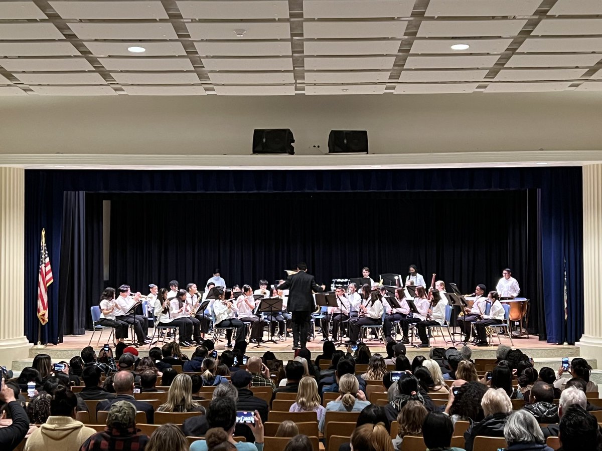 Congratulations to our Beginning Orchestra and Band! You played wonderfully tonight! #HughesProud #proudtobelbusd